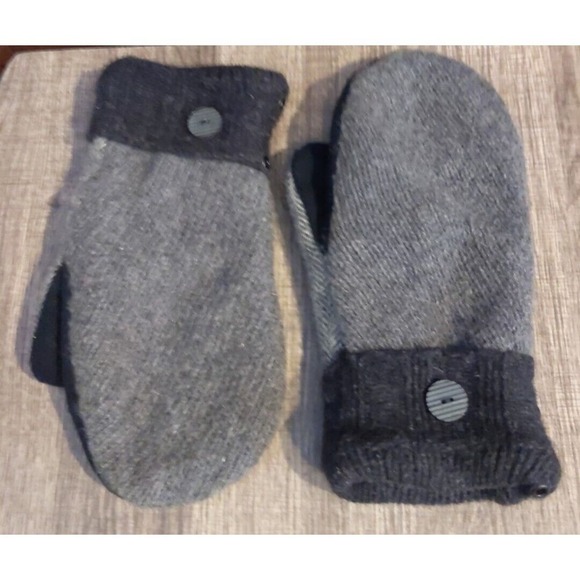 MITTENS HANDMADE Gray black FLEECE LINING Button trim Womens Winter - Picture 1 of 3